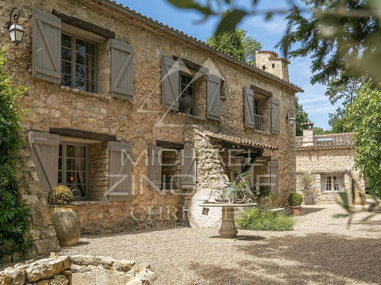 Propriété Le Rouret - 7 chambres - 415m²