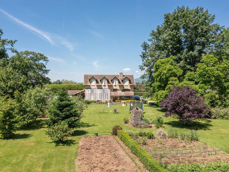 Vente Château Les Avenières Veyrins-Thuellin - 11 chambres