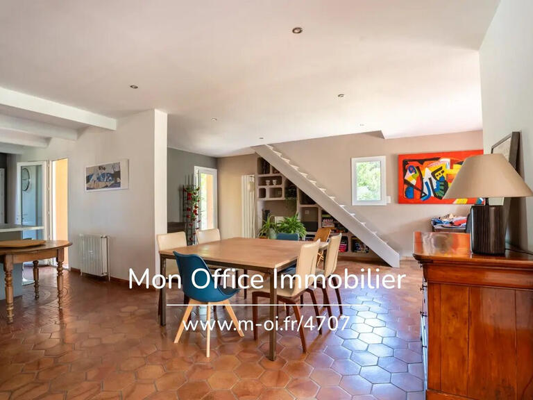 Maison Les Pennes-Mirabeau - 4 chambres - 220m²