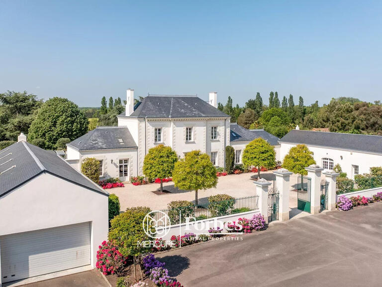 House Les Sorinières - 5 bedrooms - 511m²