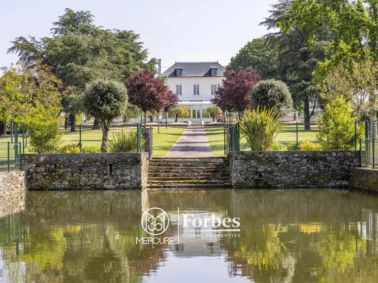 House Les Sorinières - 5 bedrooms - 511m²