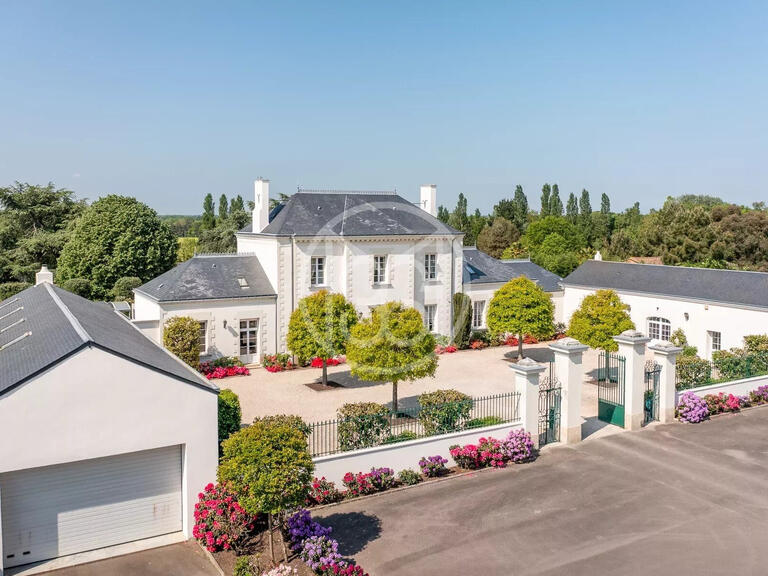 House Les Sorinières - 5 bedrooms - 511m²