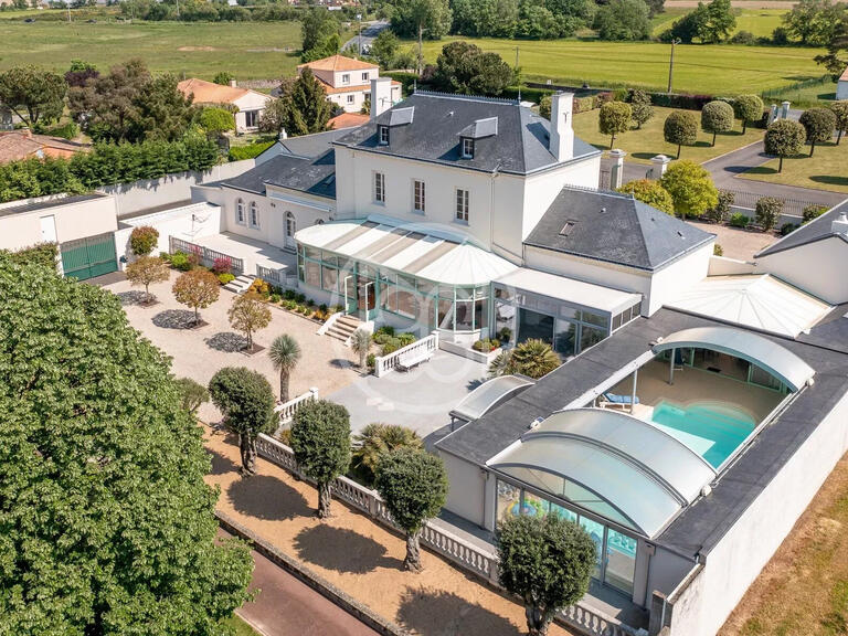 House Les Sorinières - 5 bedrooms - 511m²