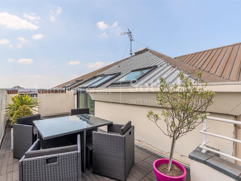 Sale Apartment Lille - 2 bedrooms