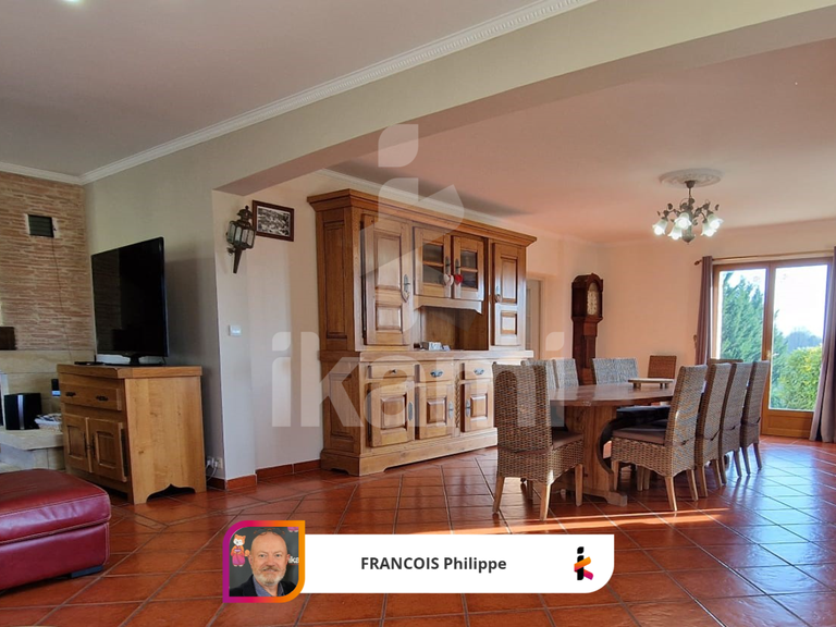 House Liorac-sur-Louyre - 6 bedrooms - 285m²