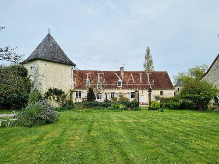 Propriété Loches - 12 chambres - 330m²