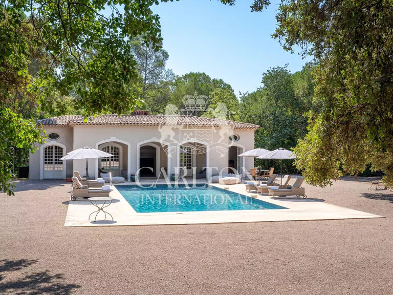 Castle Lorgues - 10 bedrooms - 1000m²