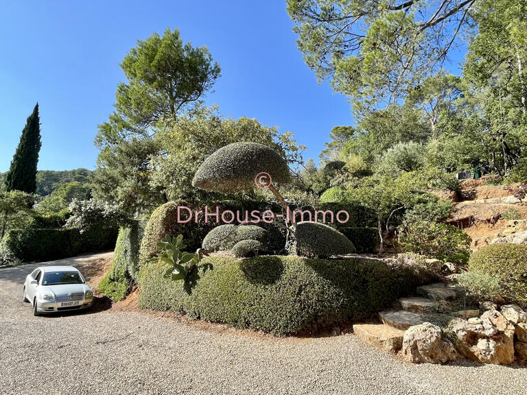 Villa Lorgues - 7 bedrooms - 181m²