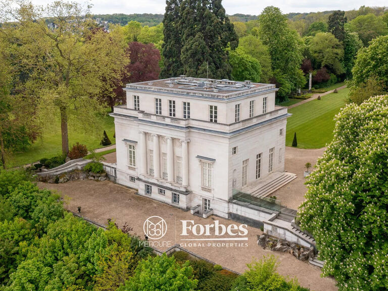 Castle Louveciennes - 6 bedrooms - 1200m²