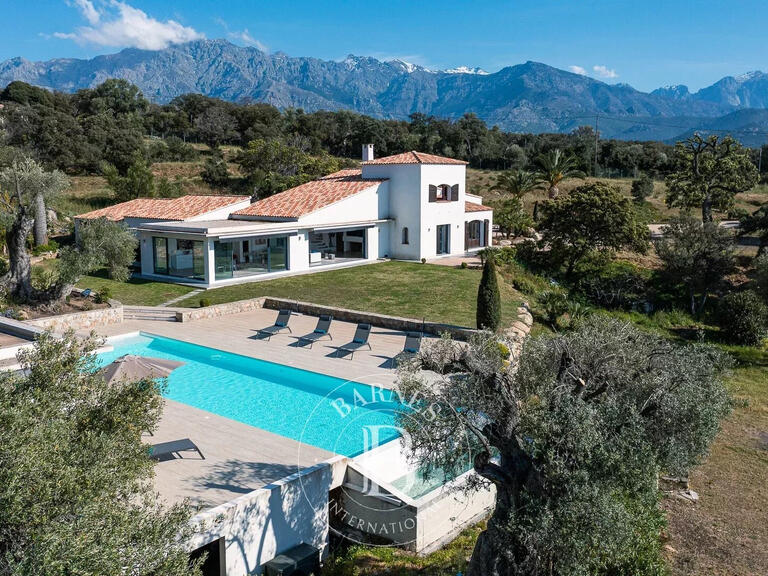 Villa Lumio - 6 bedrooms - 450m²