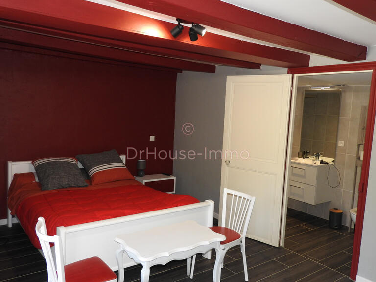 Vente Villa Lussac-les-Châteaux - 5 chambres