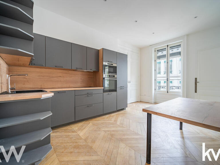 Sale Apartment Lyon 6e - 4 bedrooms