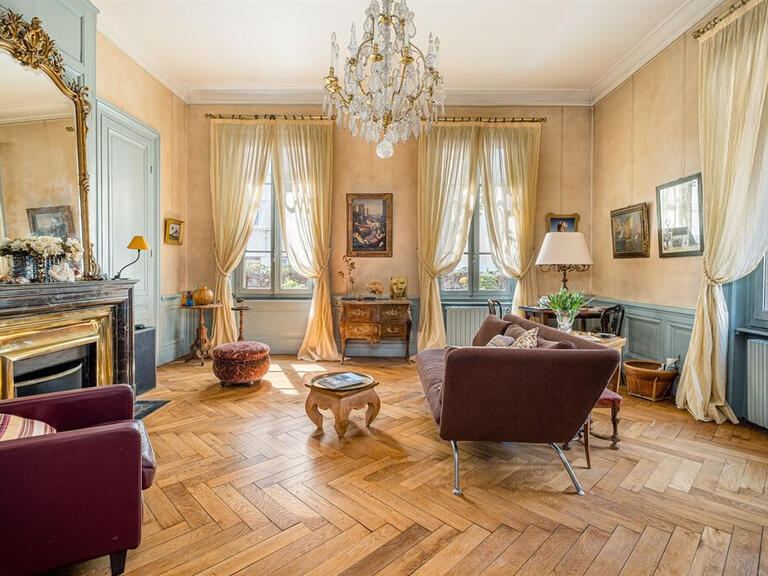 Mansion Lyon 6e - 7 bedrooms - 418m²