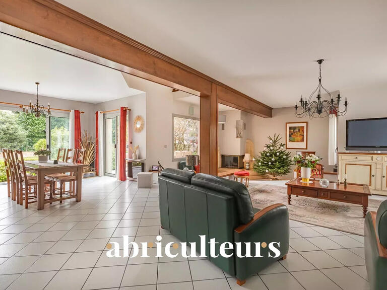 Maison Maisons-Alfort - 3 chambres - 235m²