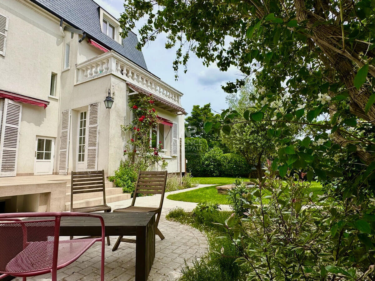 House Maisons-Laffitte