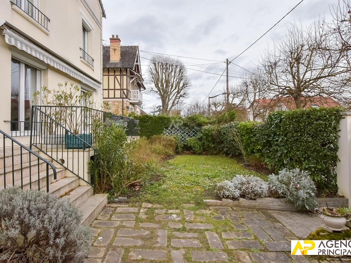 House Maisons-Laffitte