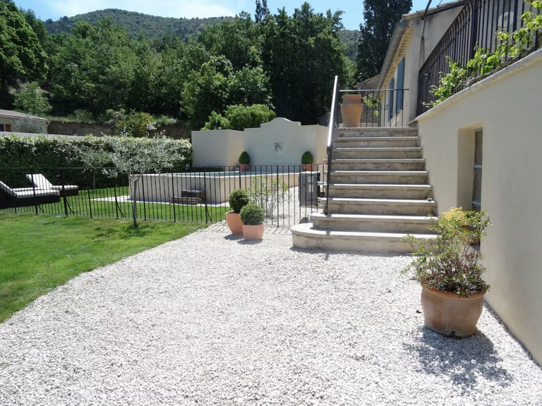 House Malaucène - 5 bedrooms - 554m²