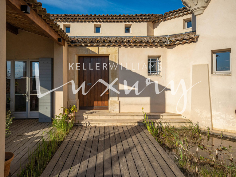 Villa Mallemort - 5 bedrooms - 265m²