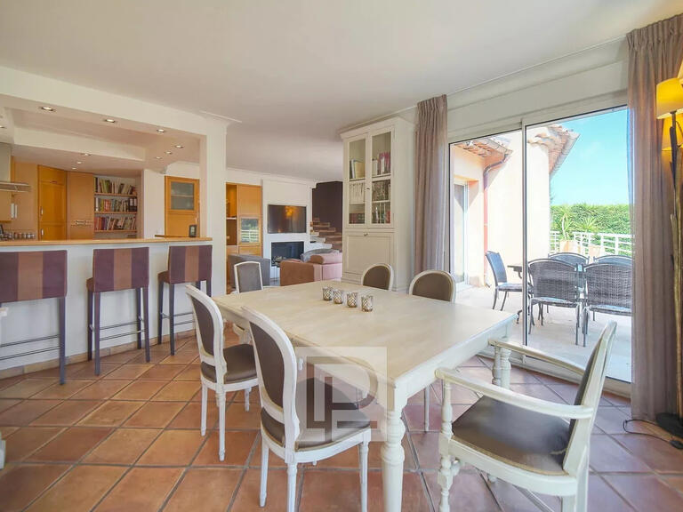 House Mandelieu-la-Napoule - 5 bedrooms - 220m²