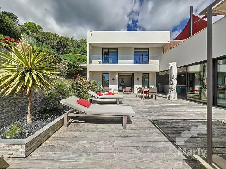 Villa with Sea view Mandelieu-la-Napoule - 6 bedrooms - 240m²