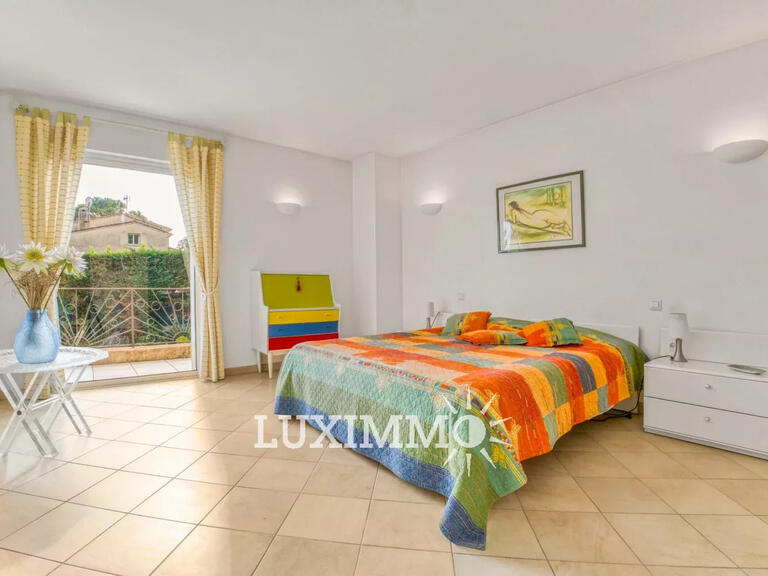 Villa Mandelieu-la-Napoule - 4 chambres - 289m²