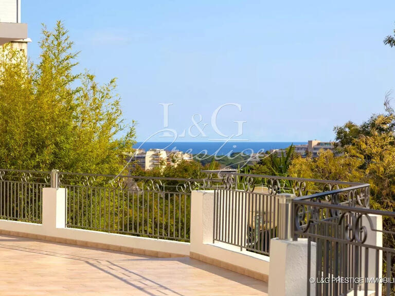 Villa Mandelieu-la-Napoule - 3 bedrooms - 226m²