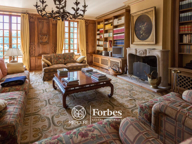 Castle Maringues - 14 bedrooms - 1337m²