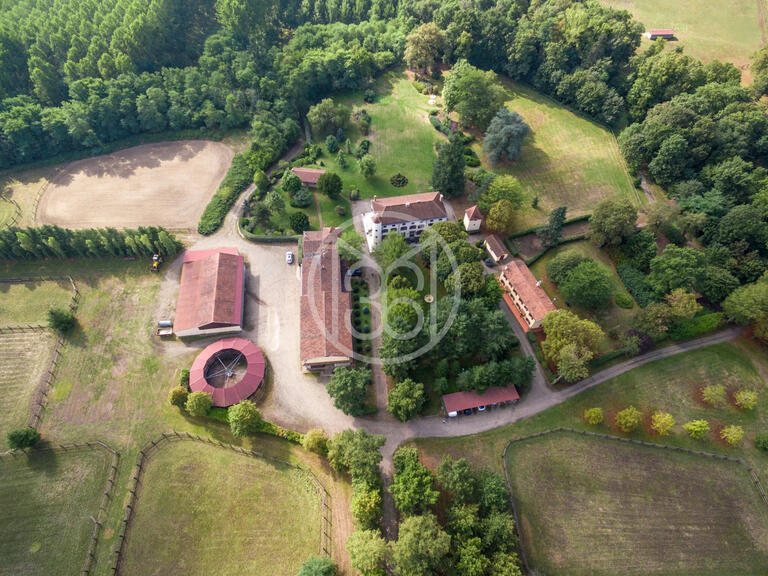 Castle Maringues - 14 bedrooms - 1337m²