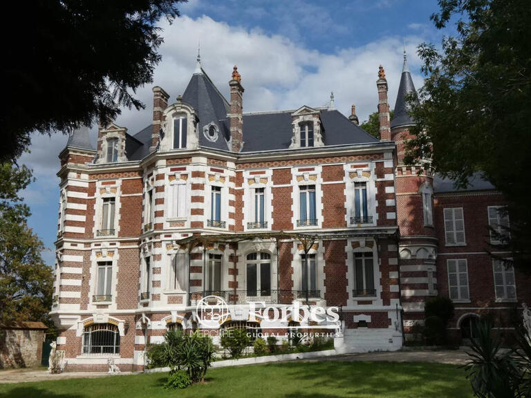 Château Marle - 8 chambres - 784m²