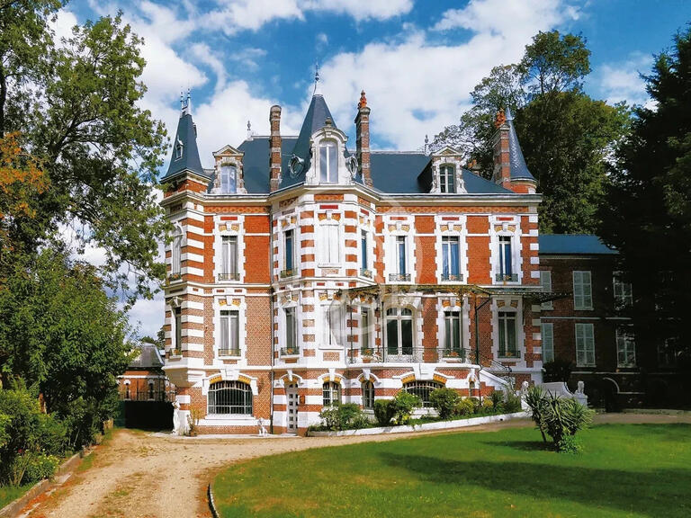 Château Marle - 8 chambres - 784m²