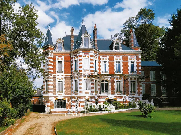 Château Marle - 8 chambres - 784m²