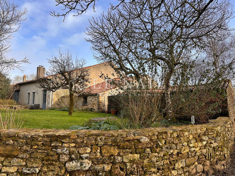 Propriété Marsais-Sainte-Radégonde - 4 chambres - 275m²