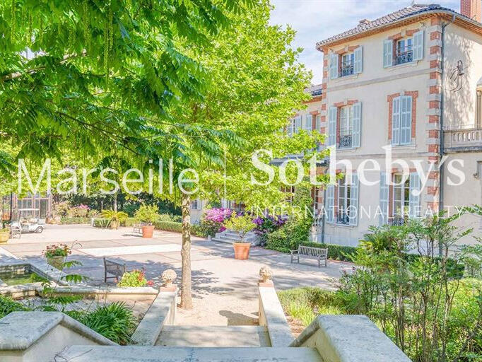 Château Marseille 11e - 13 chambres - 1000m²