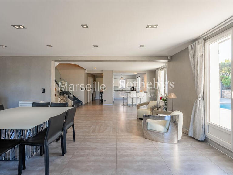 House Marseille 11e - 4 bedrooms - 208m²