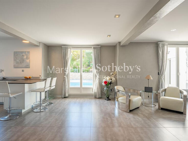 House Marseille 11e - 4 bedrooms - 208m²