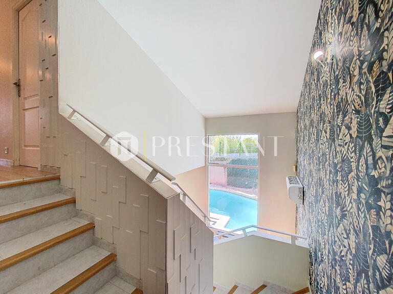 House Marseille 12e - 4 bedrooms - 157m²