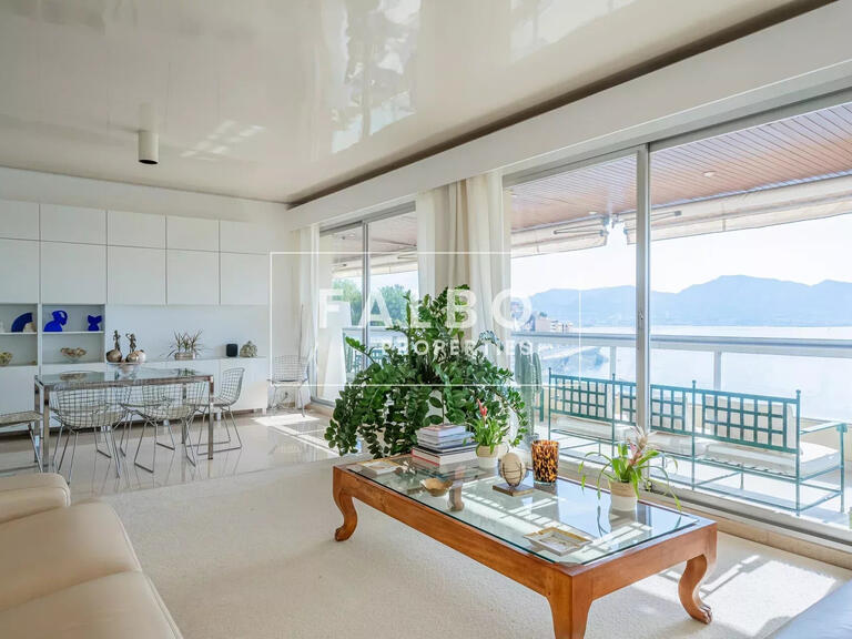 Apartment Marseille 7e - 182m²