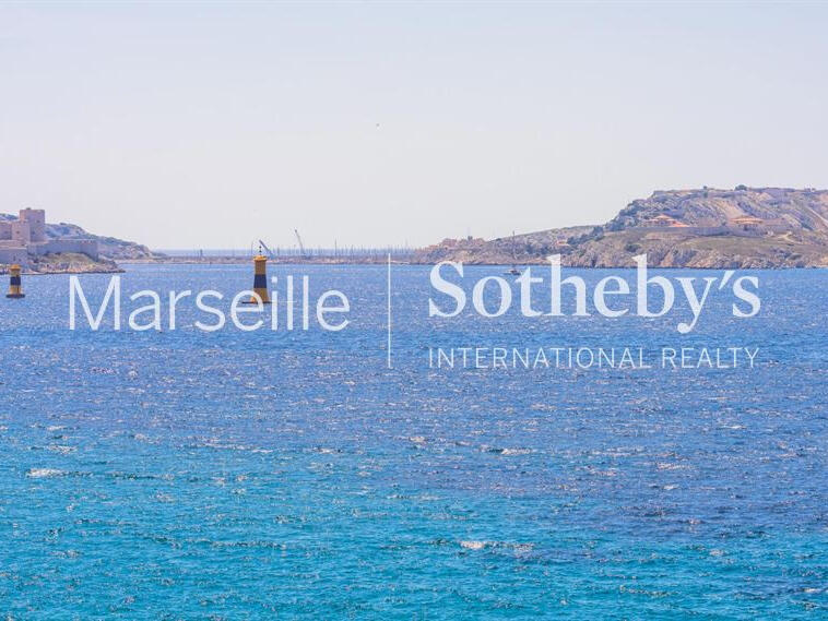 House Marseille 7e - 2 bedrooms - 293m²