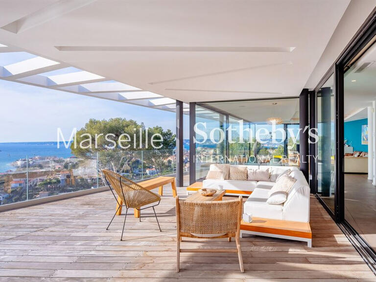 Maison Marseille 7e - 5 chambres - 343m²