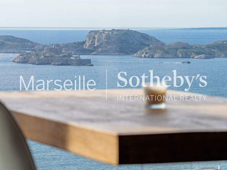 Maison Marseille 7e - 5 chambres - 343m²