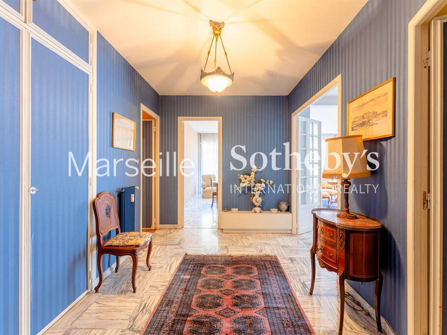 Apartment Marseille 8e