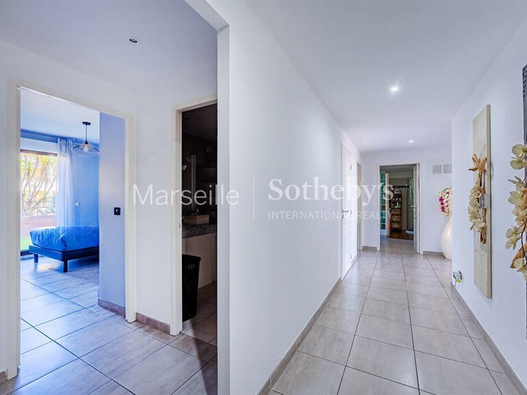 Sale Apartment Marseille 8e - 3 bedrooms