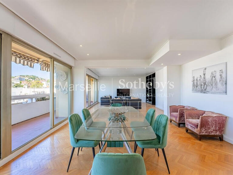 Apartment Marseille 8e - 3 bedrooms - 132m²