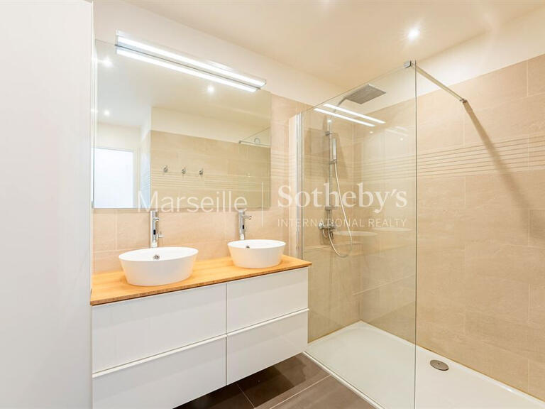 Apartment Marseille 8e - 3 bedrooms - 132m²