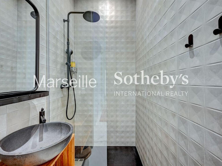 Appartement Marseille 8e - 5 chambres - 201m²