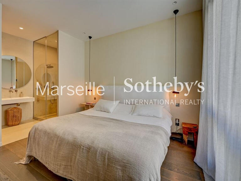 Apartment Marseille 8e - 5 bedrooms - 201m²