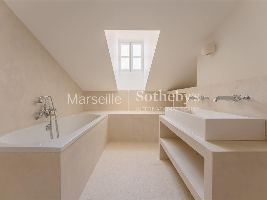 Apartment Marseille 8e