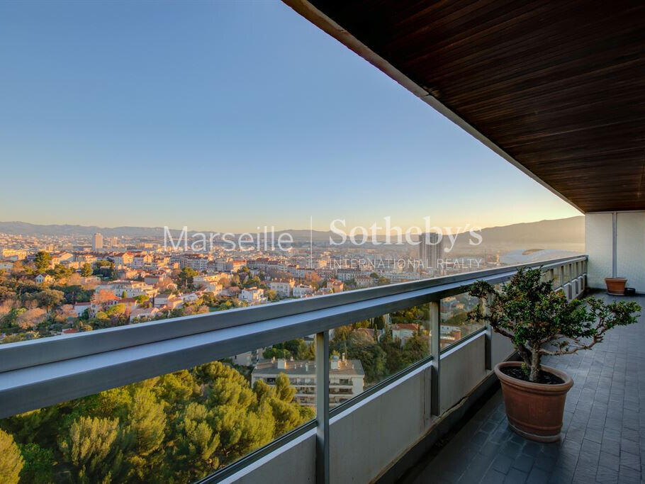 Apartment Marseille 8e