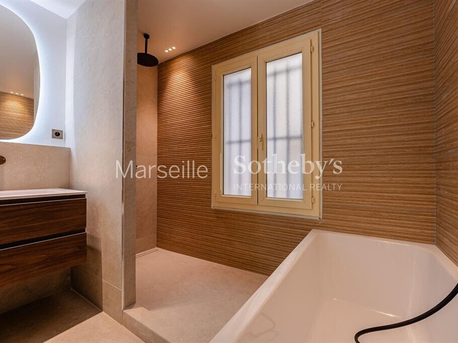 Apartment Marseille 8e