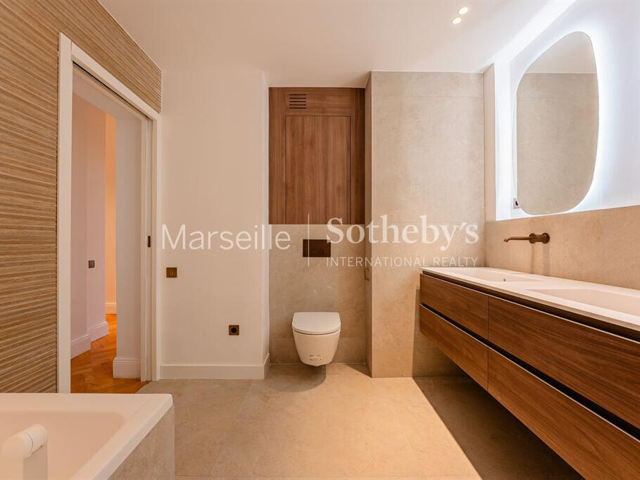 Apartment Marseille 8e